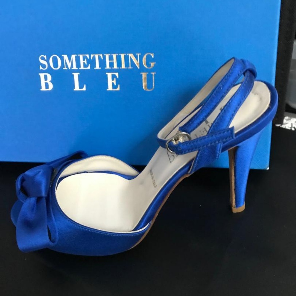 SOMETHING BLEU
